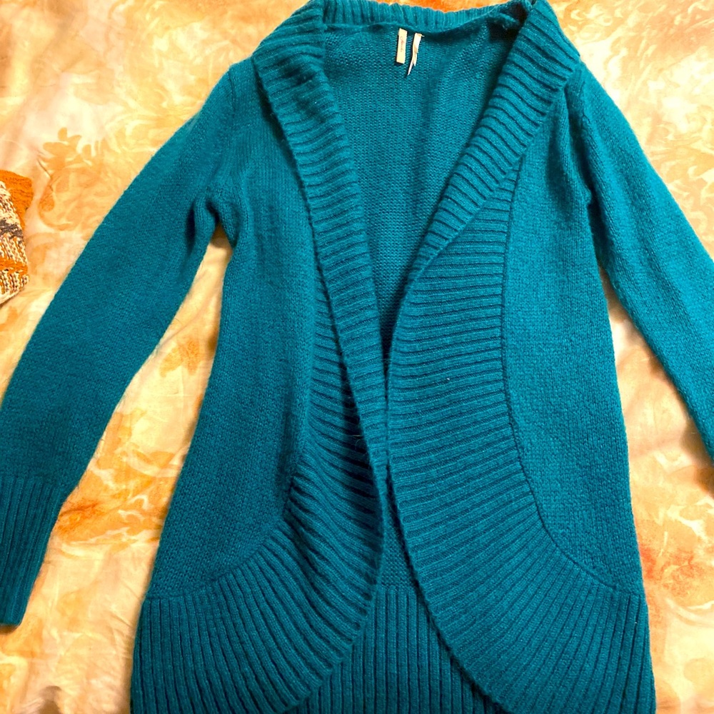 Dark teal sweater. - Picture 2 of 4